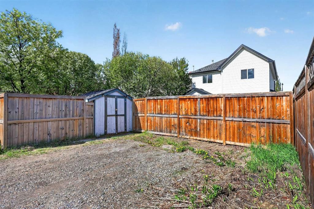988 Prestwick Circle Se, Calgary, AB - Outdoor