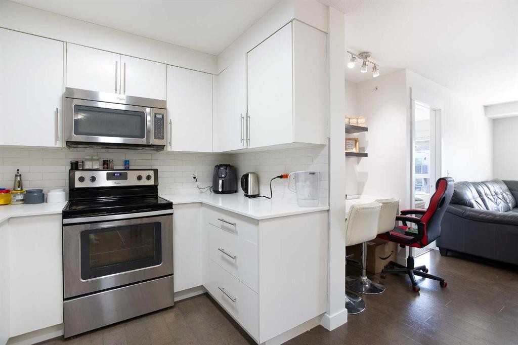 2406-302 Skyview Ranch Drive Ne, Calgary, AB - Indoor Photo Showing Kitchen