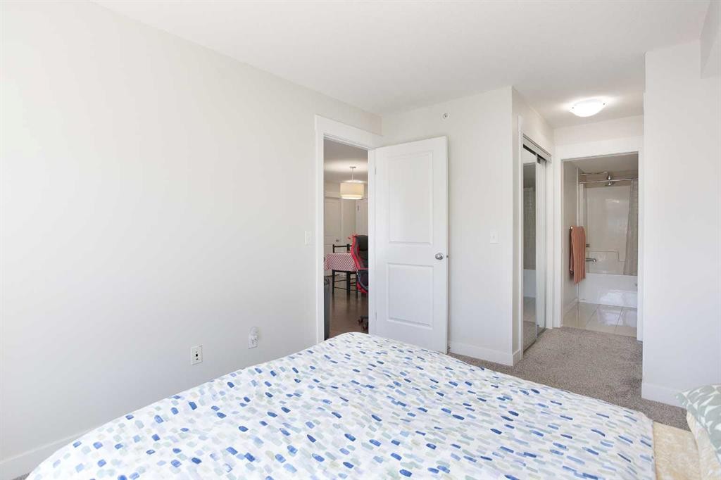2406-302 Skyview Ranch Drive Ne, Calgary, AB - Indoor Photo Showing Bedroom