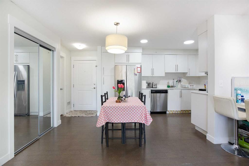 2406-302 Skyview Ranch Drive Ne, Calgary, AB - Indoor Photo Showing Kitchen