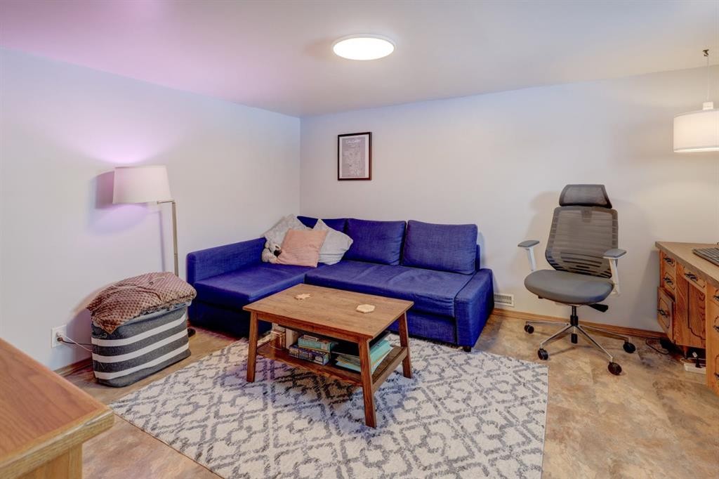 3432 3 Avenue Nw, Calgary, AB - Outdoor