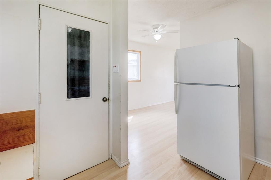 3432 3 Avenue Nw, Calgary, AB - Indoor