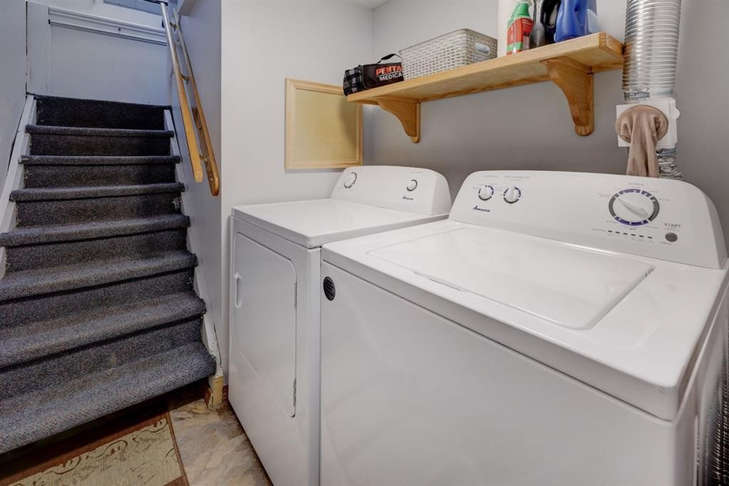 3432 3 Avenue Nw, Calgary, AB - Indoor Photo Showing Laundry Room