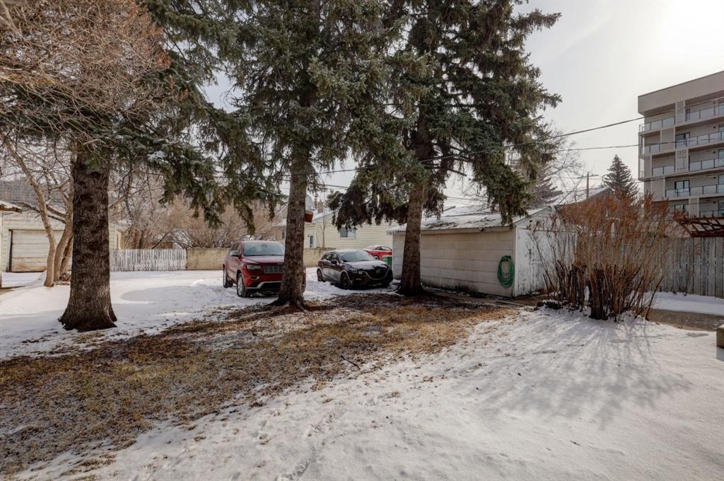 3432 3 Avenue Nw, Calgary, AB - Outdoor