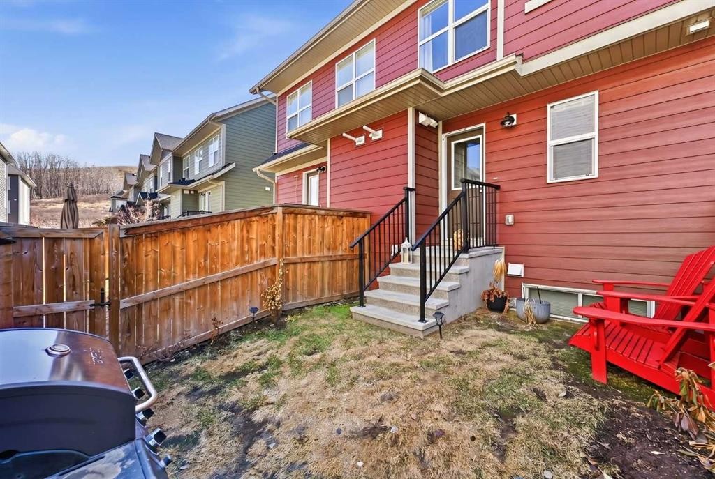 340 Cranbrook Square Se, Calgary, AB - Outdoor With Exterior