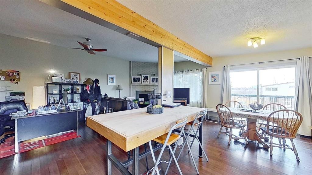11723 Canfield Road Sw, Calgary, AB - Indoor Photo Showing Dining Room