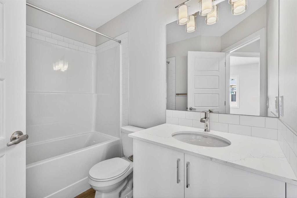 838-132 Red Embers Link Ne, Calgary, AB - Indoor Photo Showing Bathroom
