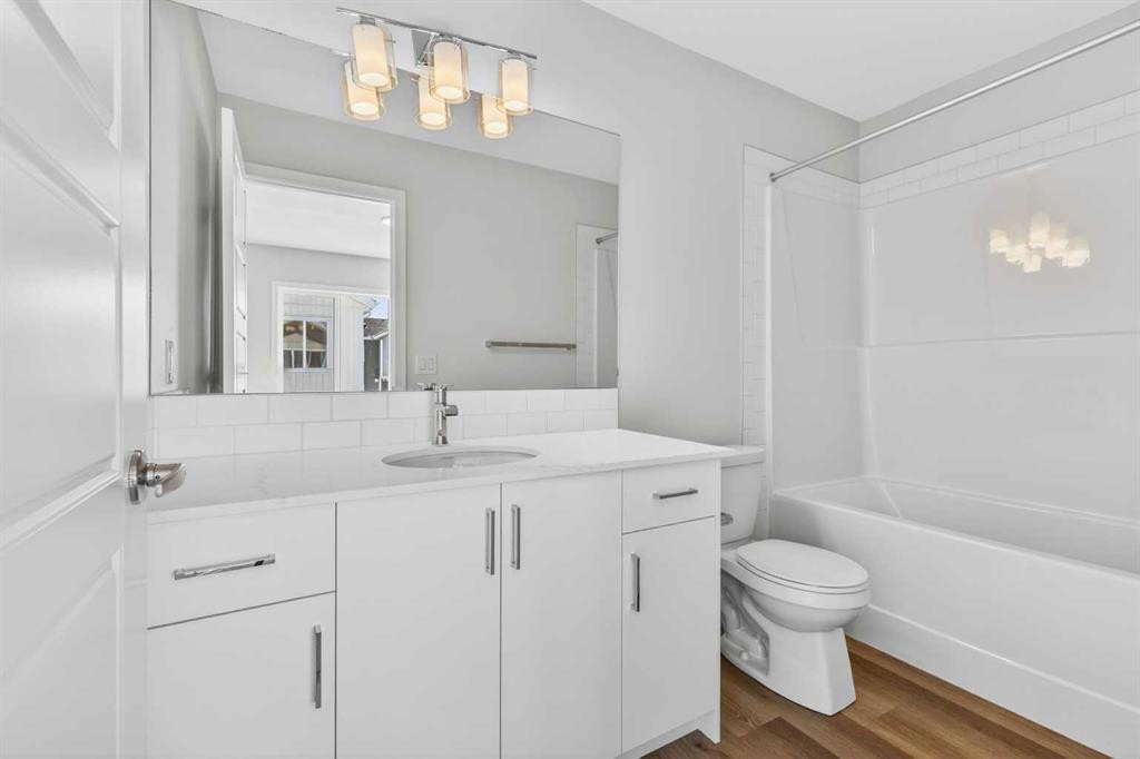 838-132 Red Embers Link Ne, Calgary, AB - Indoor Photo Showing Bathroom