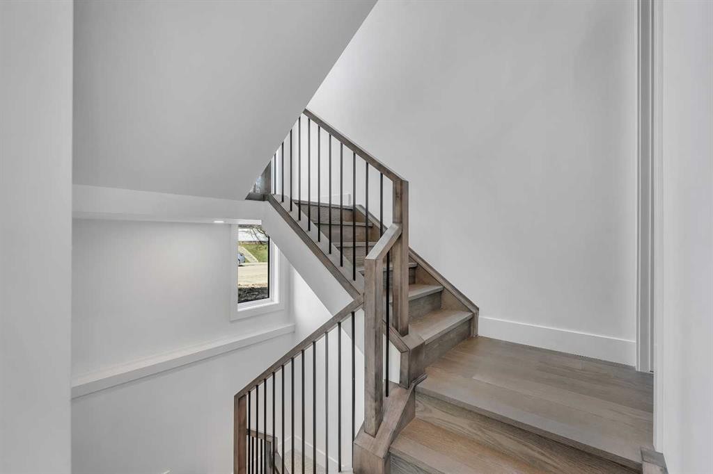 3919 23 Avenue Sw, Calgary, AB - Indoor Photo Showing Other Room