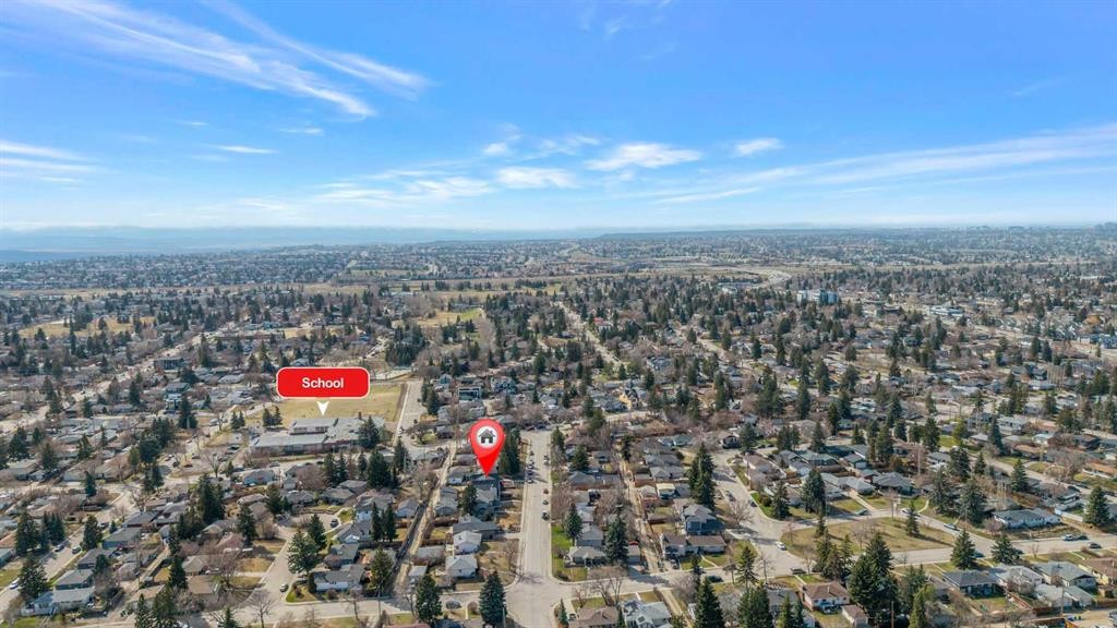 3919 23 Avenue Sw, Calgary, AB - Outdoor With View