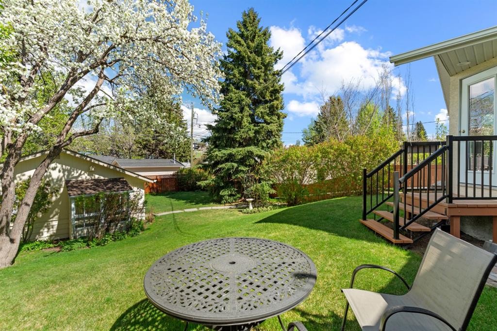 1334 Hamilton Street Nw, Calgary, AB - Outdoor