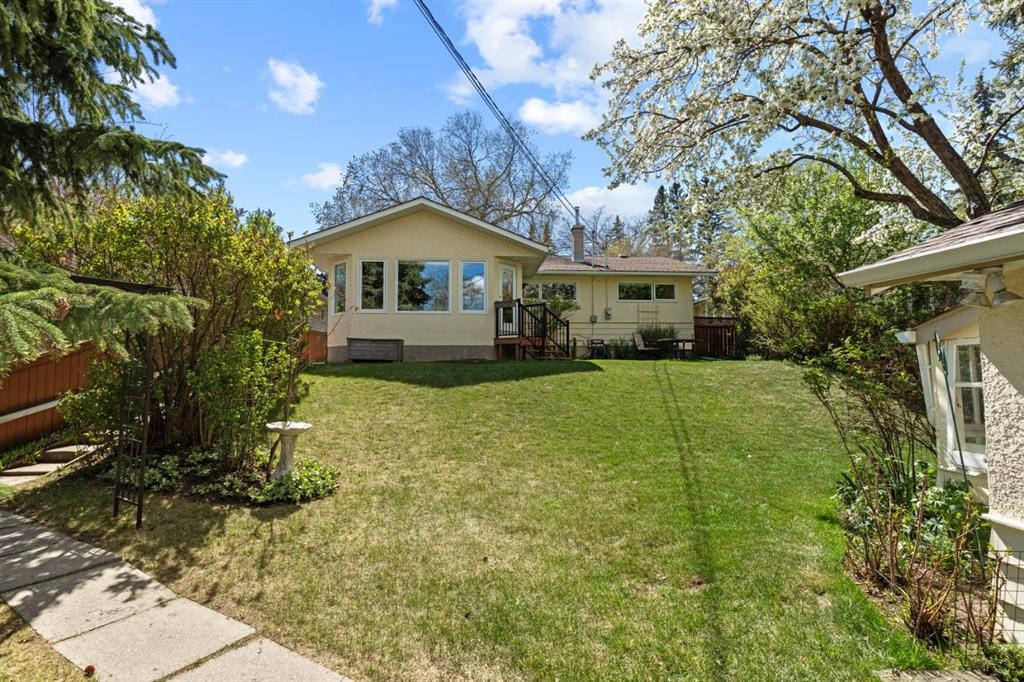 1334 Hamilton Street Nw, Calgary, AB - Outdoor