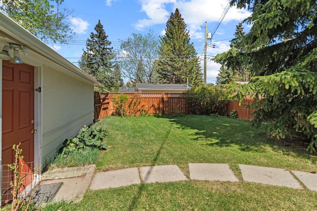 1334 Hamilton Street Nw, Calgary, AB - Outdoor