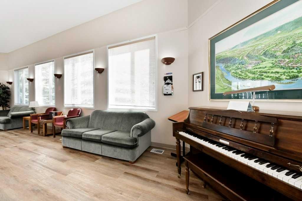 184 Valley Ridge Heights Nw, Calgary, AB - Indoor