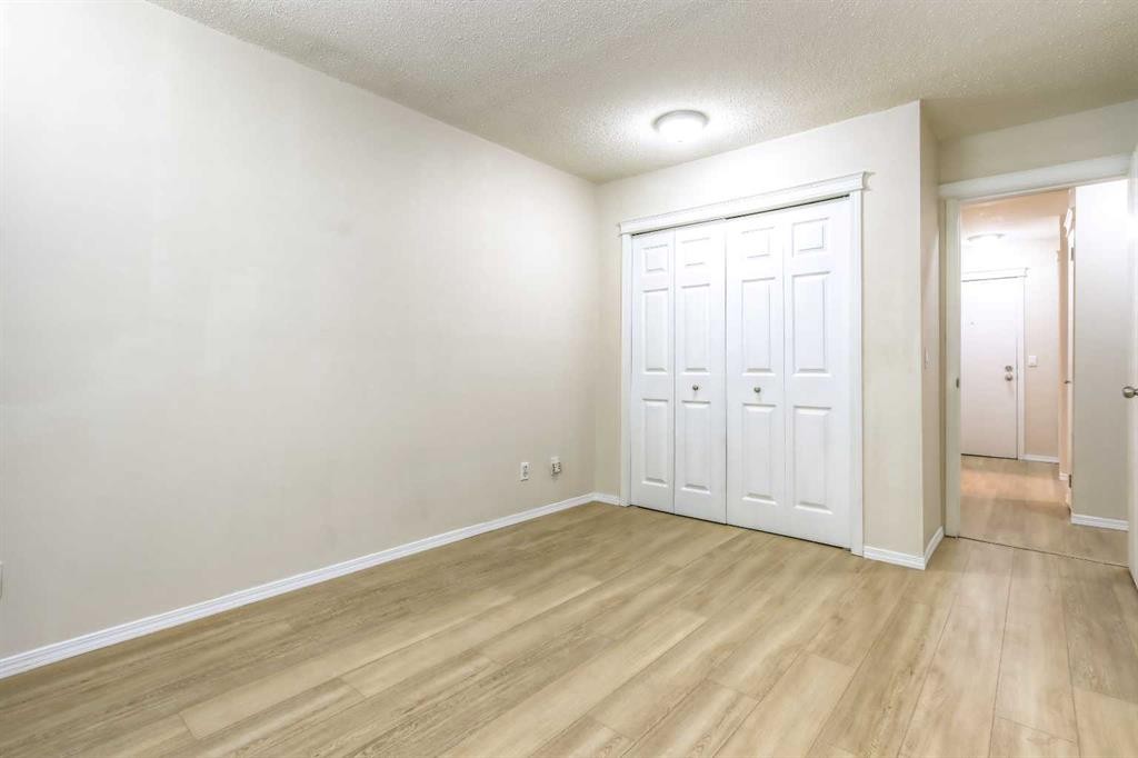 102-626 2 Avenue Ne, Calgary, AB - Indoor Photo Showing Other Room