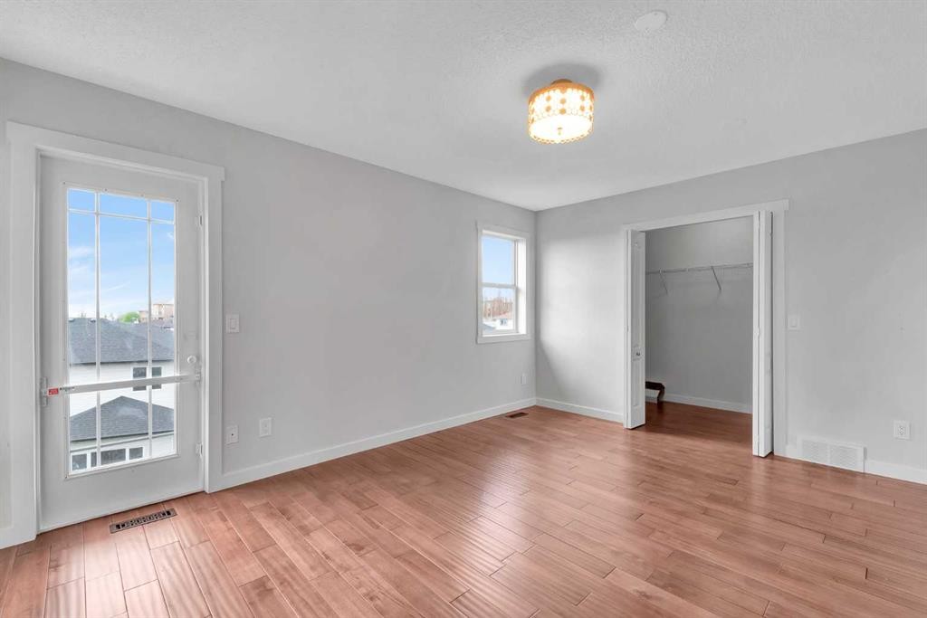214 Royal Birch View Nw, Calgary, AB - Indoor Photo Showing Other Room