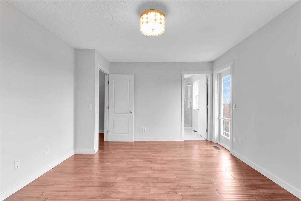 214 Royal Birch View Nw, Calgary, AB - Indoor Photo Showing Other Room