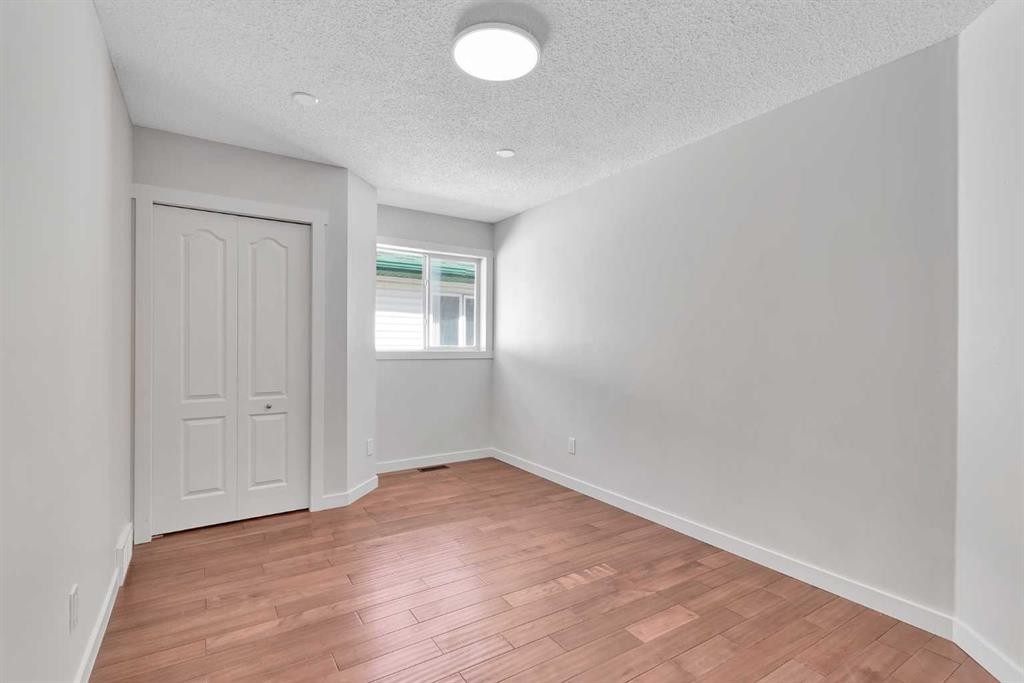 214 Royal Birch View Nw, Calgary, AB - Indoor Photo Showing Other Room