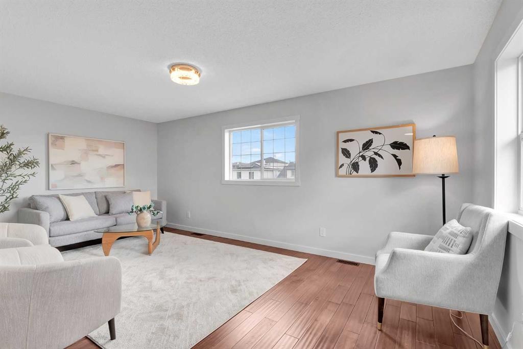 214 Royal Birch View Nw, Calgary, AB - Indoor Photo Showing Living Room