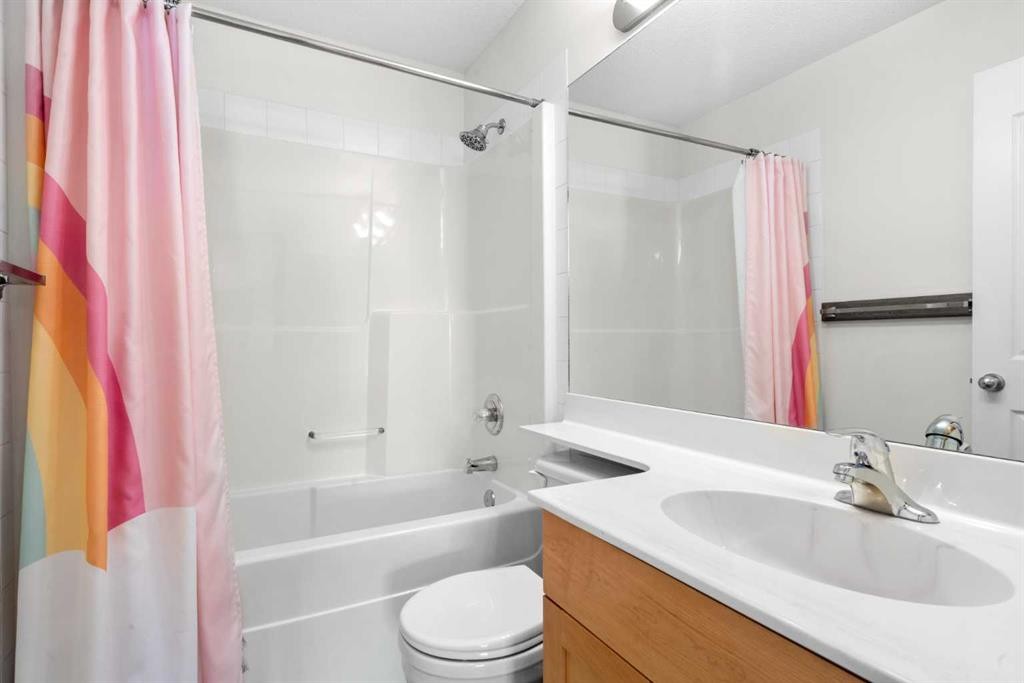 77 Cougarstone Circle Sw, Calgary, AB