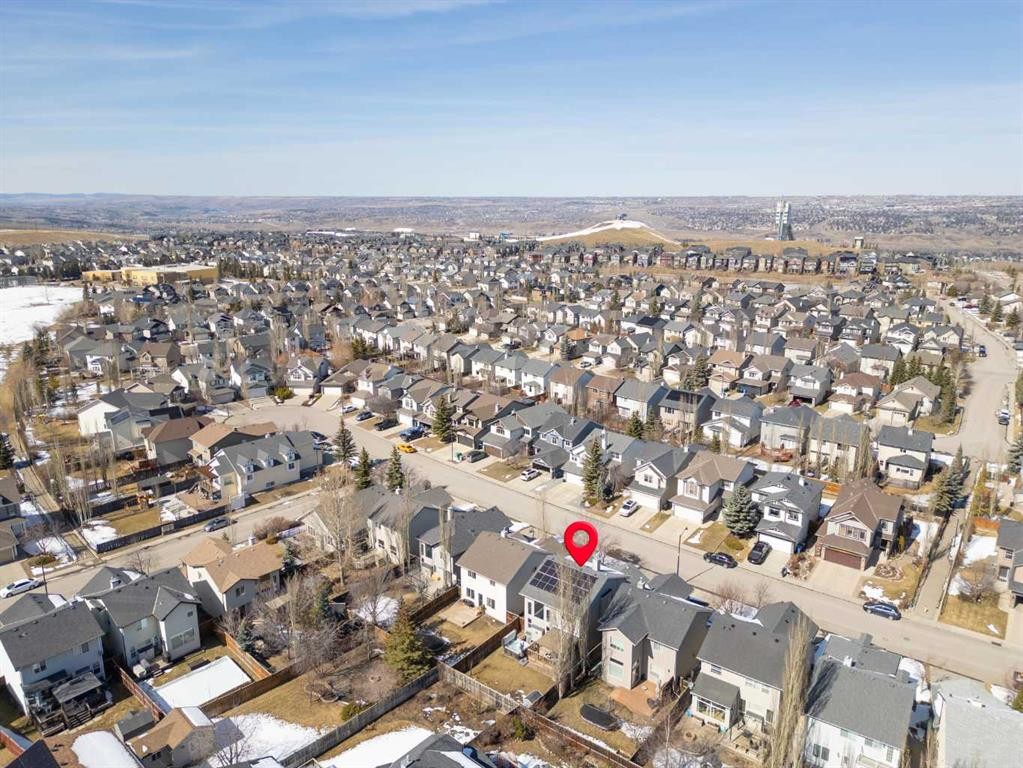 77 Cougarstone Circle Sw, Calgary, AB