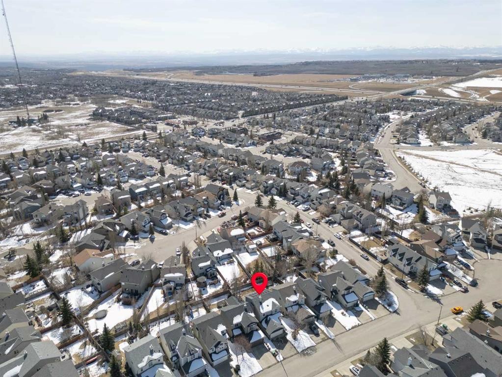 77 Cougarstone Circle Sw, Calgary, AB