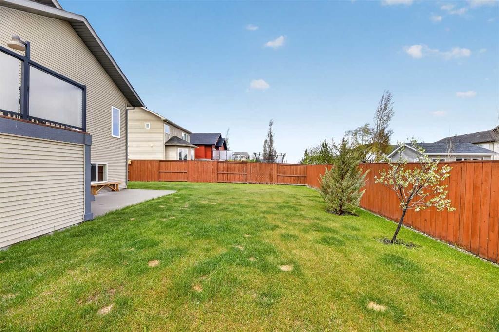5 Vera Close, Olds, AB - Outdoor