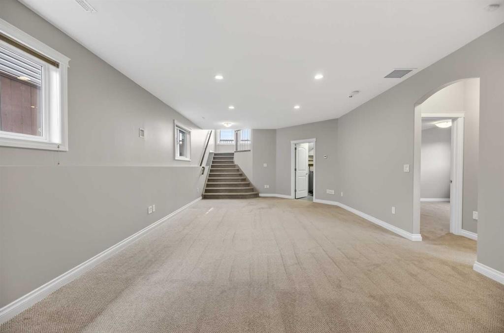 5 Vera Close, Olds, AB - Indoor Photo Showing Other Room