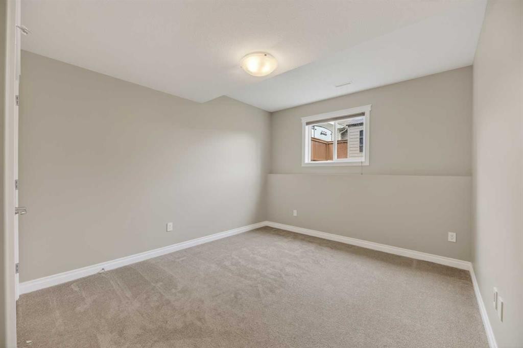 5 Vera Close, Olds, AB - Indoor Photo Showing Other Room