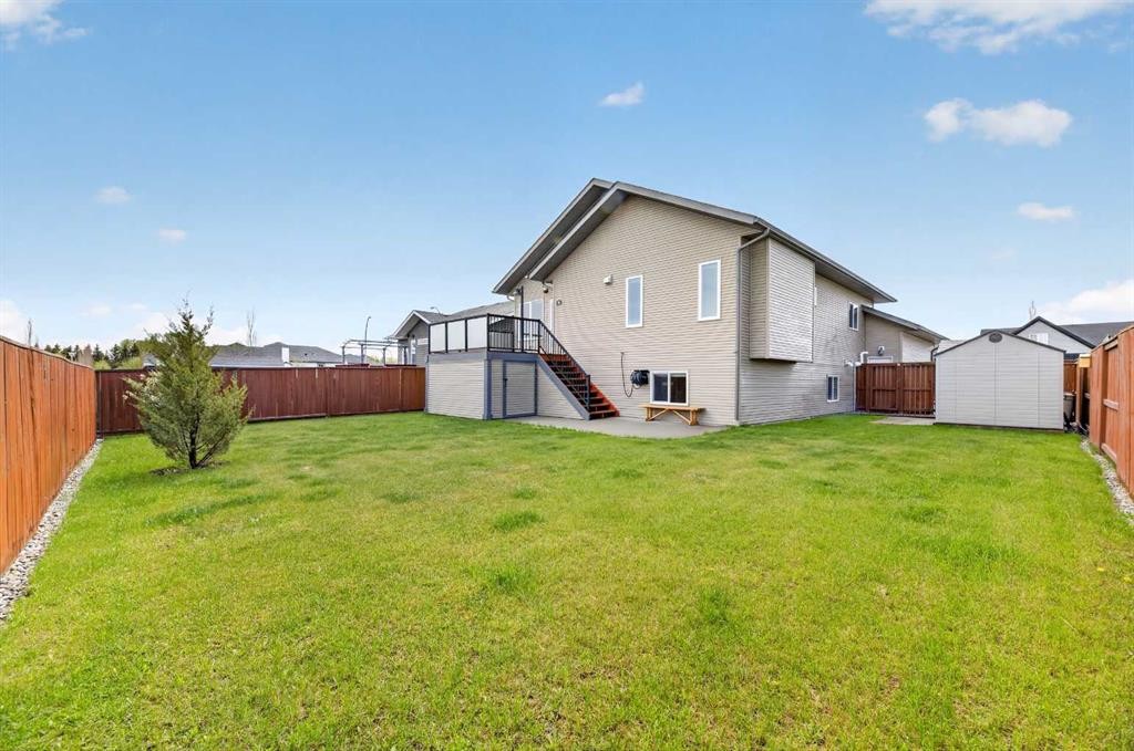 5 Vera Close, Olds, AB - Outdoor