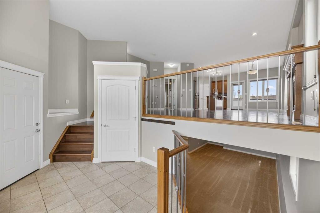 5 Vera Close, Olds, AB - Indoor Photo Showing Other Room