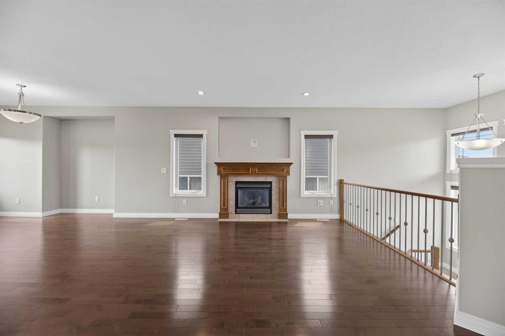 5 Vera Close, Olds, AB - Indoor Photo Showing Living Room With Fireplace