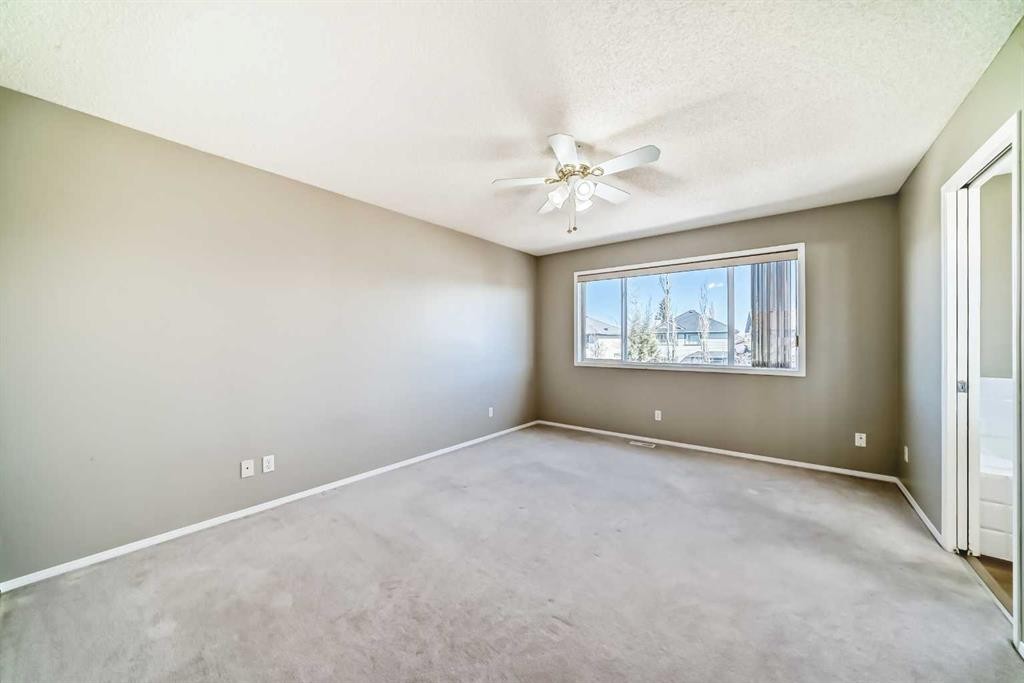 141 Somerglen Way Sw, Calgary, AB - Indoor Photo Showing Other Room
