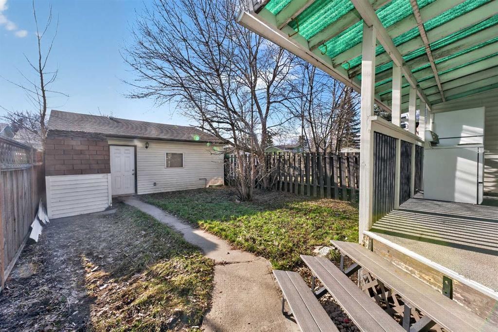 3319 56 Street Ne, Calgary, AB - Outdoor