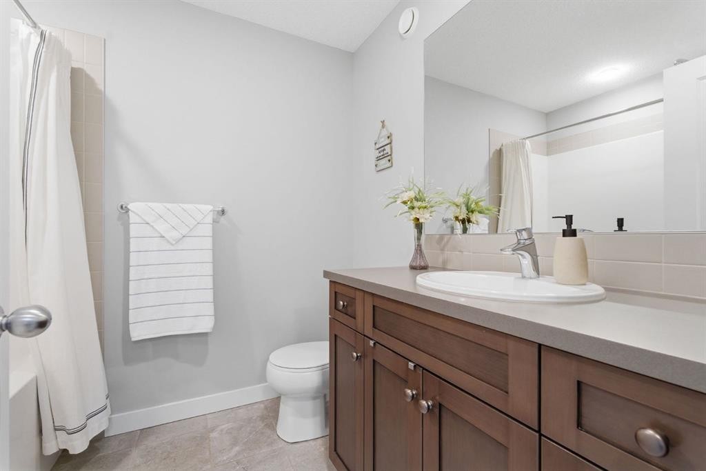 131 Walcrest Way Se, Calgary, AB