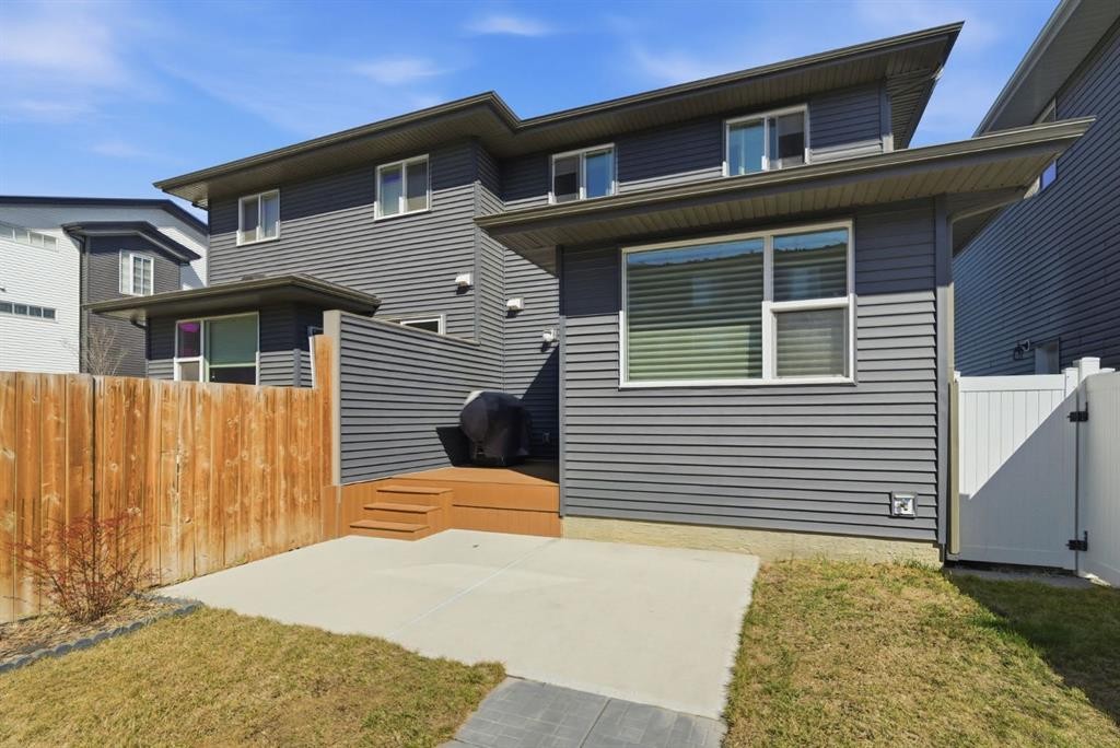 131 Walcrest Way Se, Calgary, AB