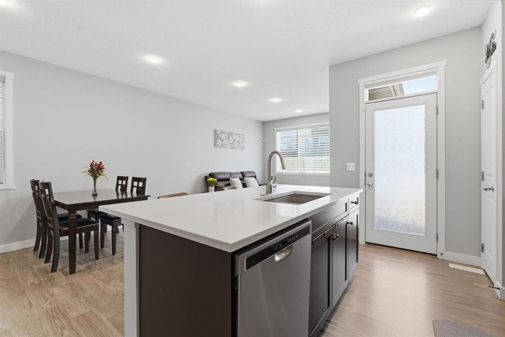 131 Walcrest Way Se, Calgary, AB