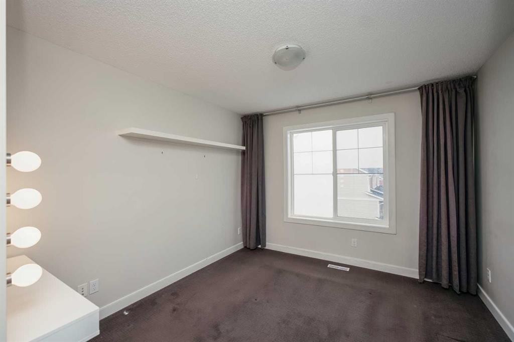 88 Pantego Lane Nw, Calgary, AB - Indoor Photo Showing Other Room
