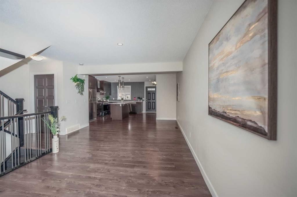 88 Pantego Lane Nw, Calgary, AB - Indoor Photo Showing Other Room