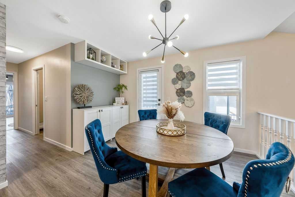 5 Shawglen Court Sw, Calgary, AB - Indoor Photo Showing Dining Room
