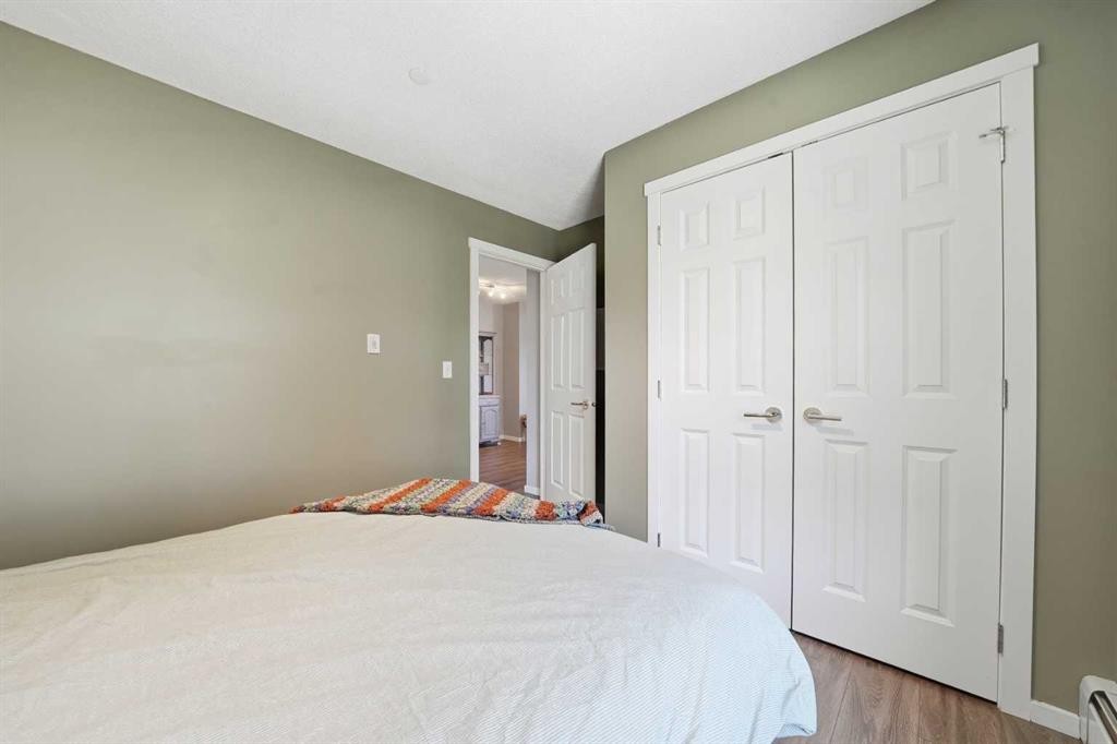 4201-279 Copperpond Common Se, Calgary, AB - Indoor Photo Showing Bedroom