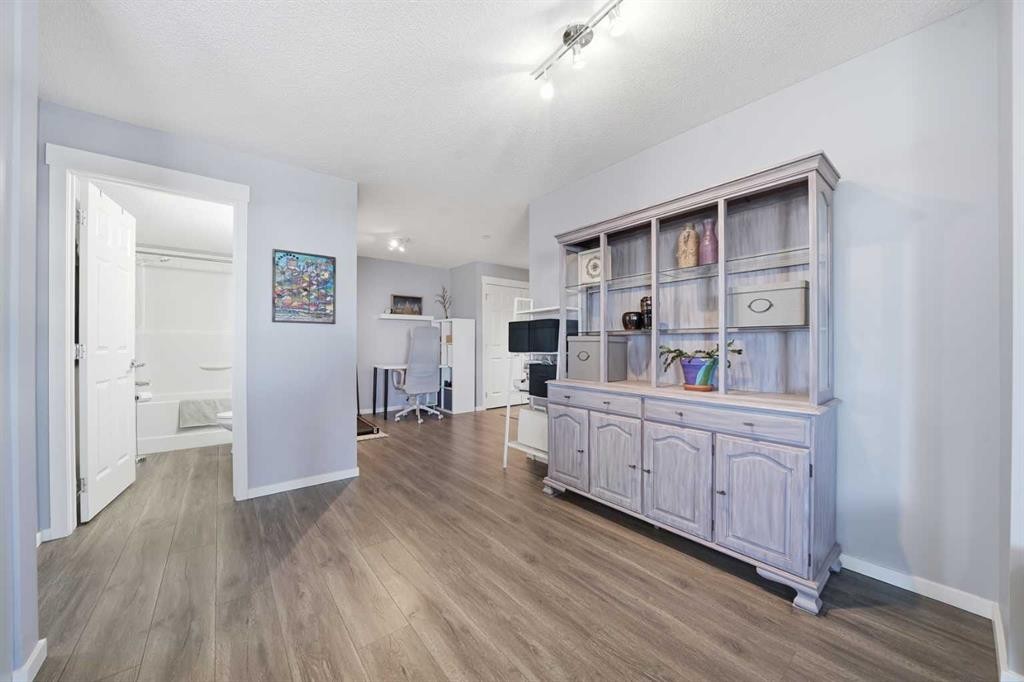 4201-279 Copperpond Common Se, Calgary, AB - Indoor