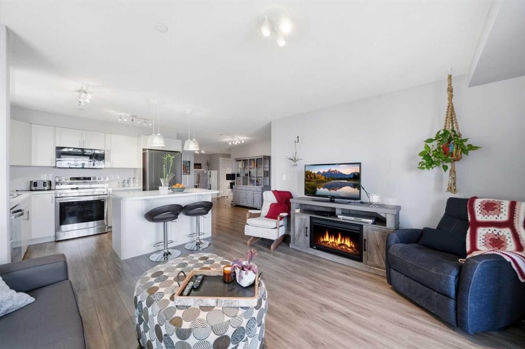 4201-279 Copperpond Common Se, Calgary, AB - Indoor