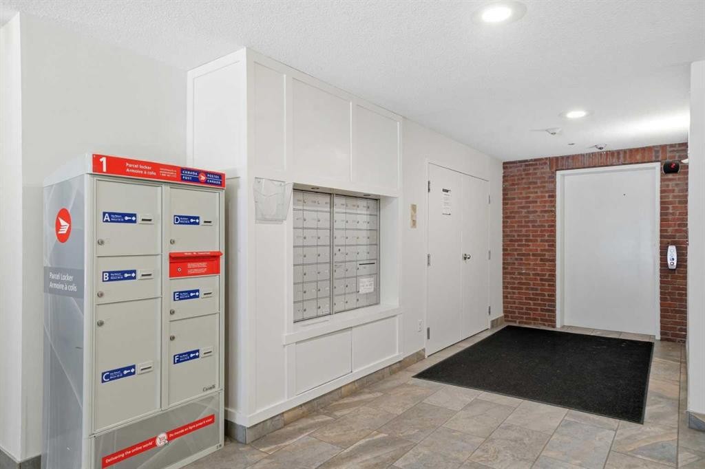 4201-279 Copperpond Common Se, Calgary, AB - Indoor