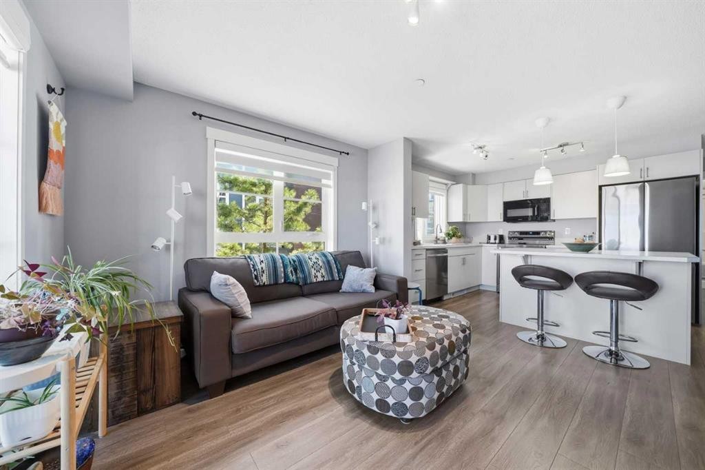 4201-279 Copperpond Common Se, Calgary, AB - Indoor