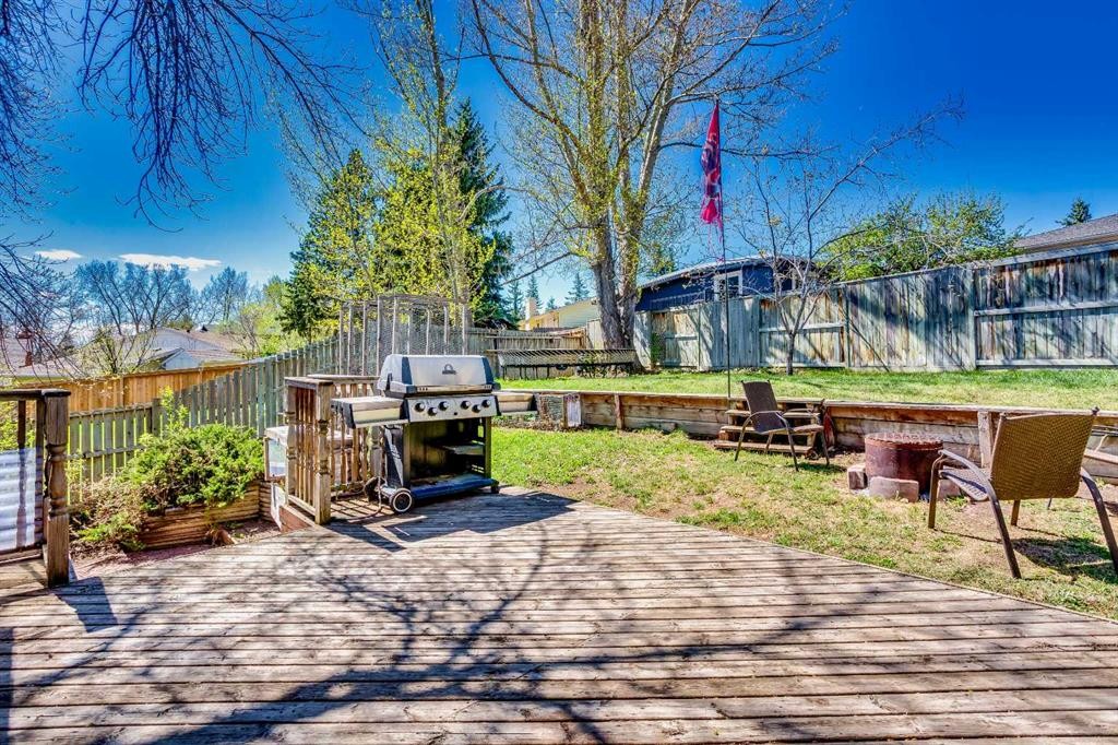 227 Cantrell Place Sw, Calgary, AB - Outdoor