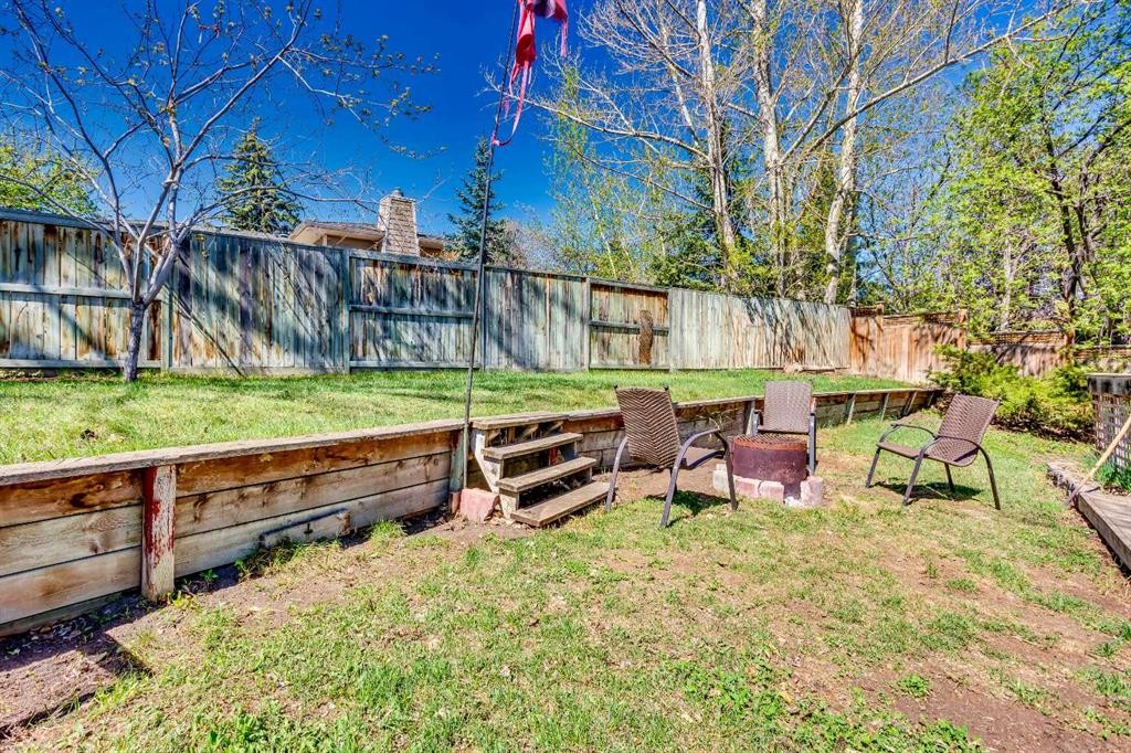 227 Cantrell Place Sw, Calgary, AB - Outdoor