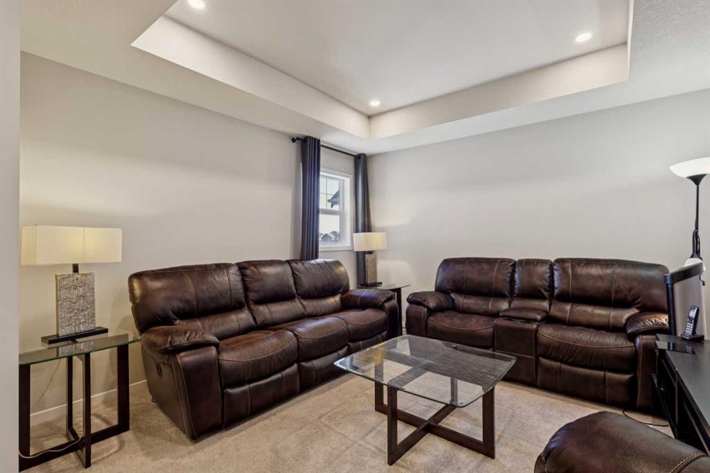 293 Masters Avenue Se, Calgary, AB