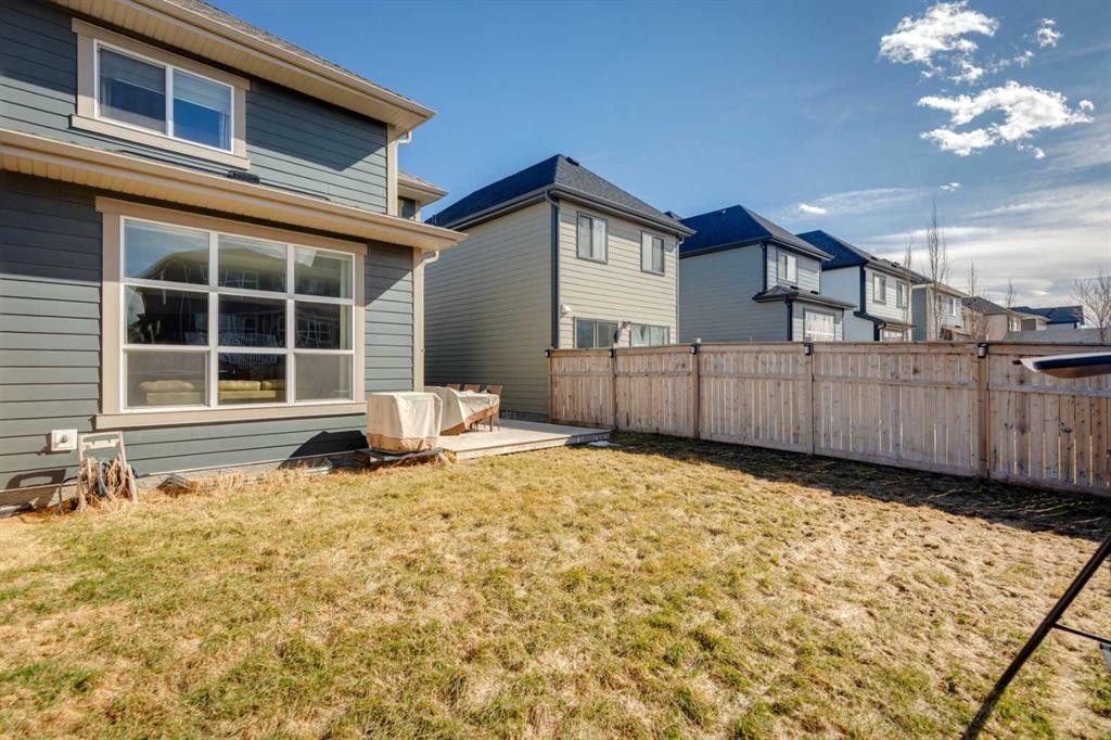 293 Masters Avenue Se, Calgary, AB