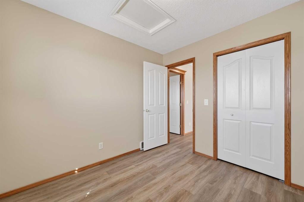 126 Evansmeade Crescent Nw, Calgary, AB - Indoor Photo Showing Other Room